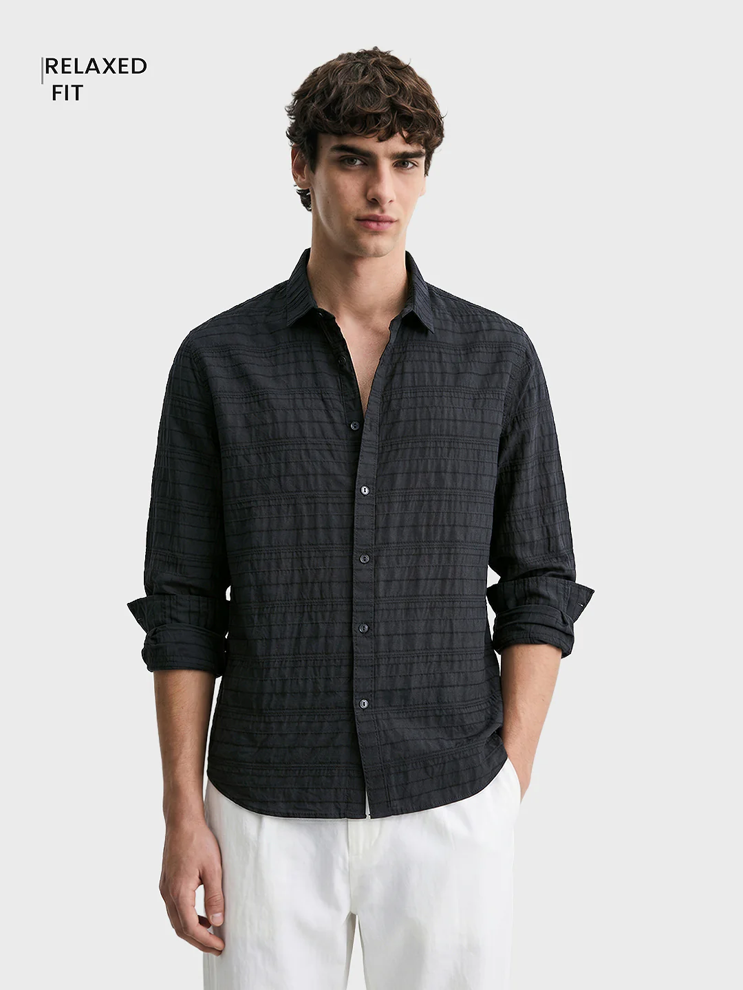 Men's Black Relaxed Fit Solid Casual Shirt - Image 2