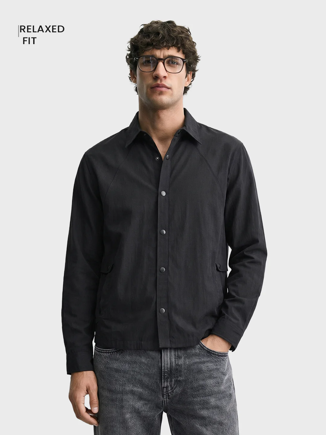 Men's Black Relaxed Fit Solid Casual Shirts - Image 2