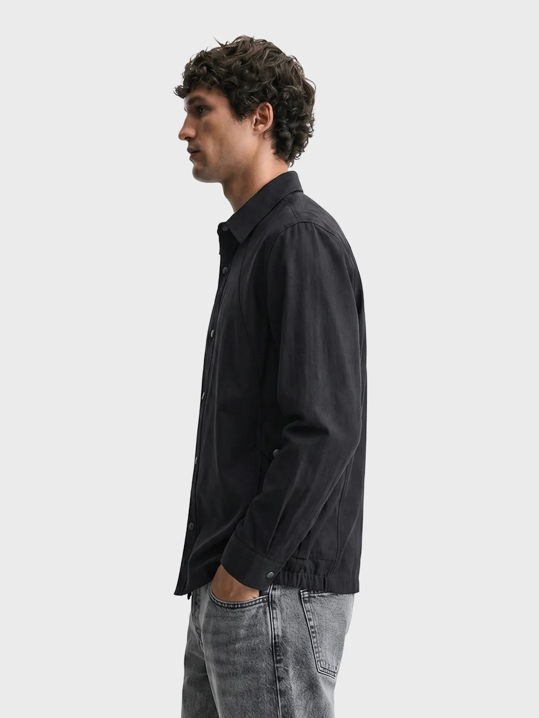Men's Black Relaxed Fit Solid Casual Shirts - Image 3