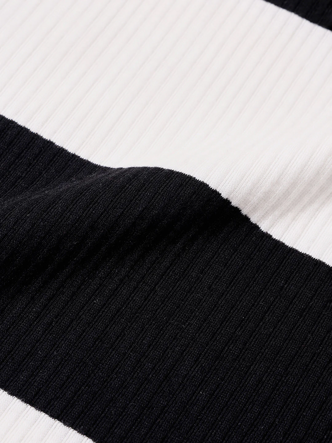 Men's Black Relaxed Fit Solid Casual T-Shirts - Image 7