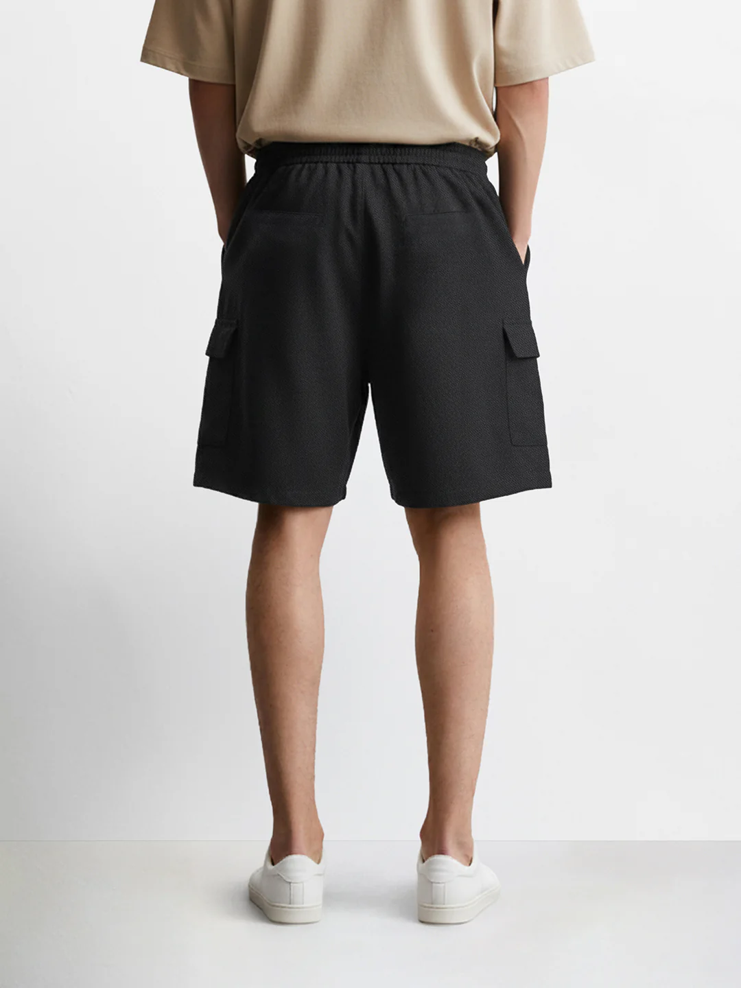 Men's Black Relaxed Fit Solid Resort Wear Shorts - Image 2