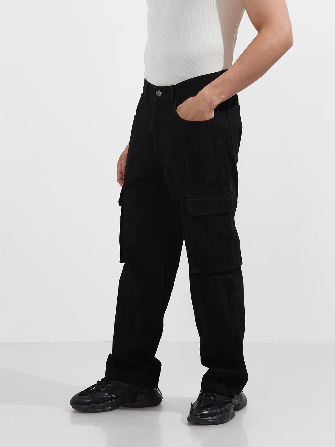 Men's Black Relaxed Fit Solid The Eternity Series Jeans - Image 3
