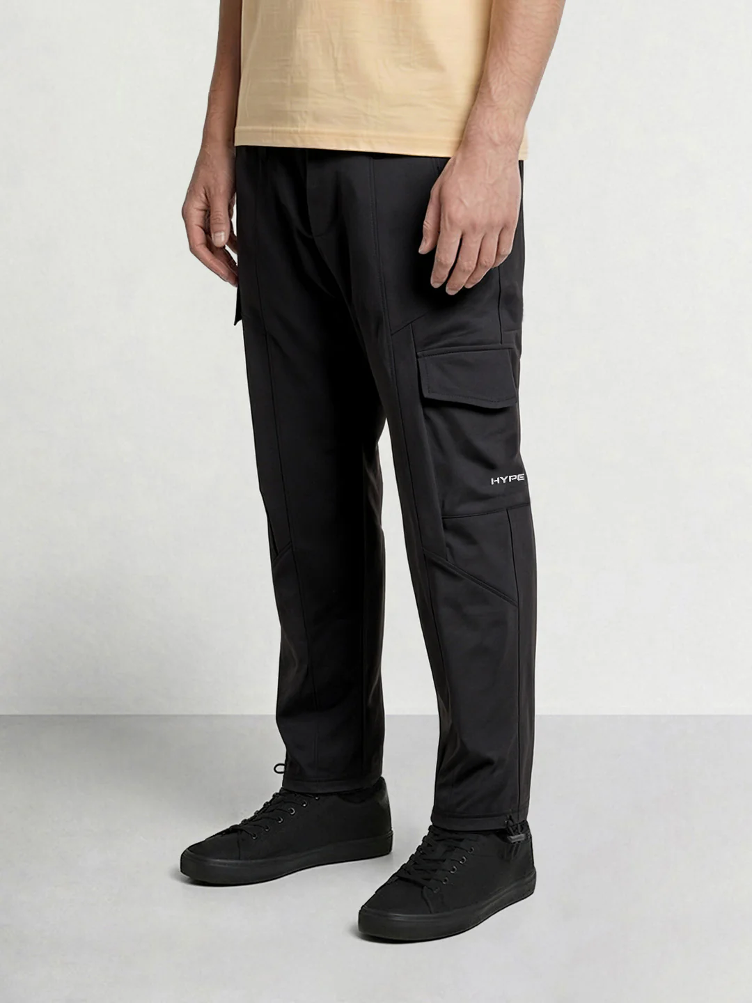 Men's Black Relaxed Fit Solid Utility Cargo - Image 2