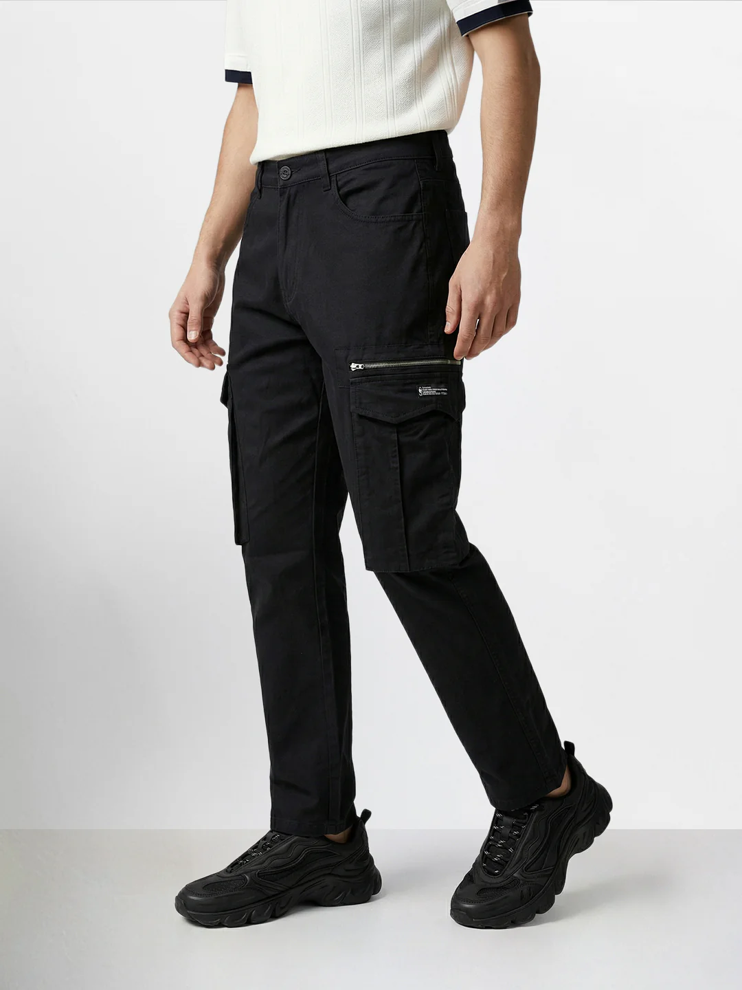 Men's Black Relaxed Fit Solid Utility Cargo - Image 3