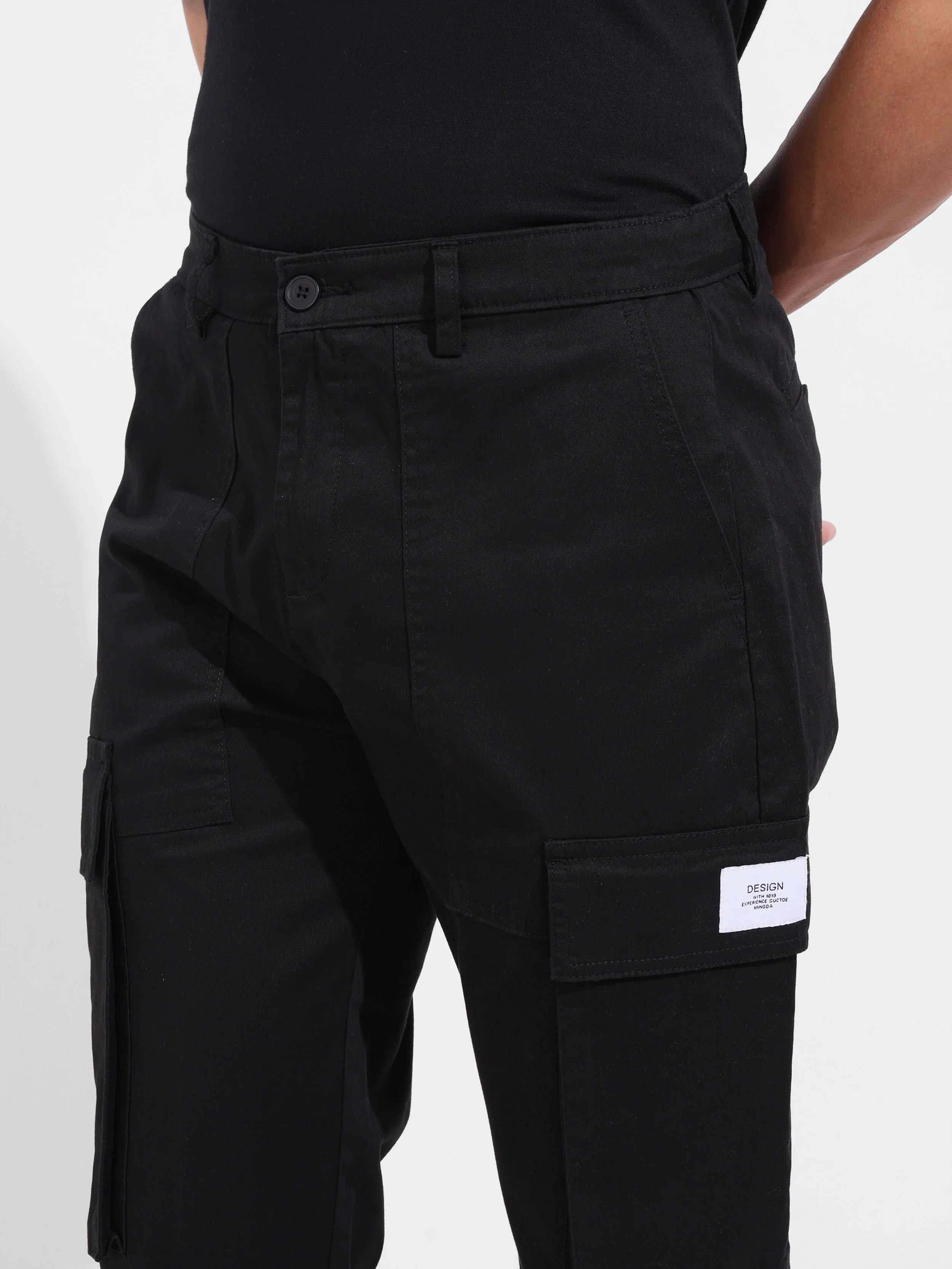 Men's Black Relaxed Fit Solid Utility Cargo - Image 5
