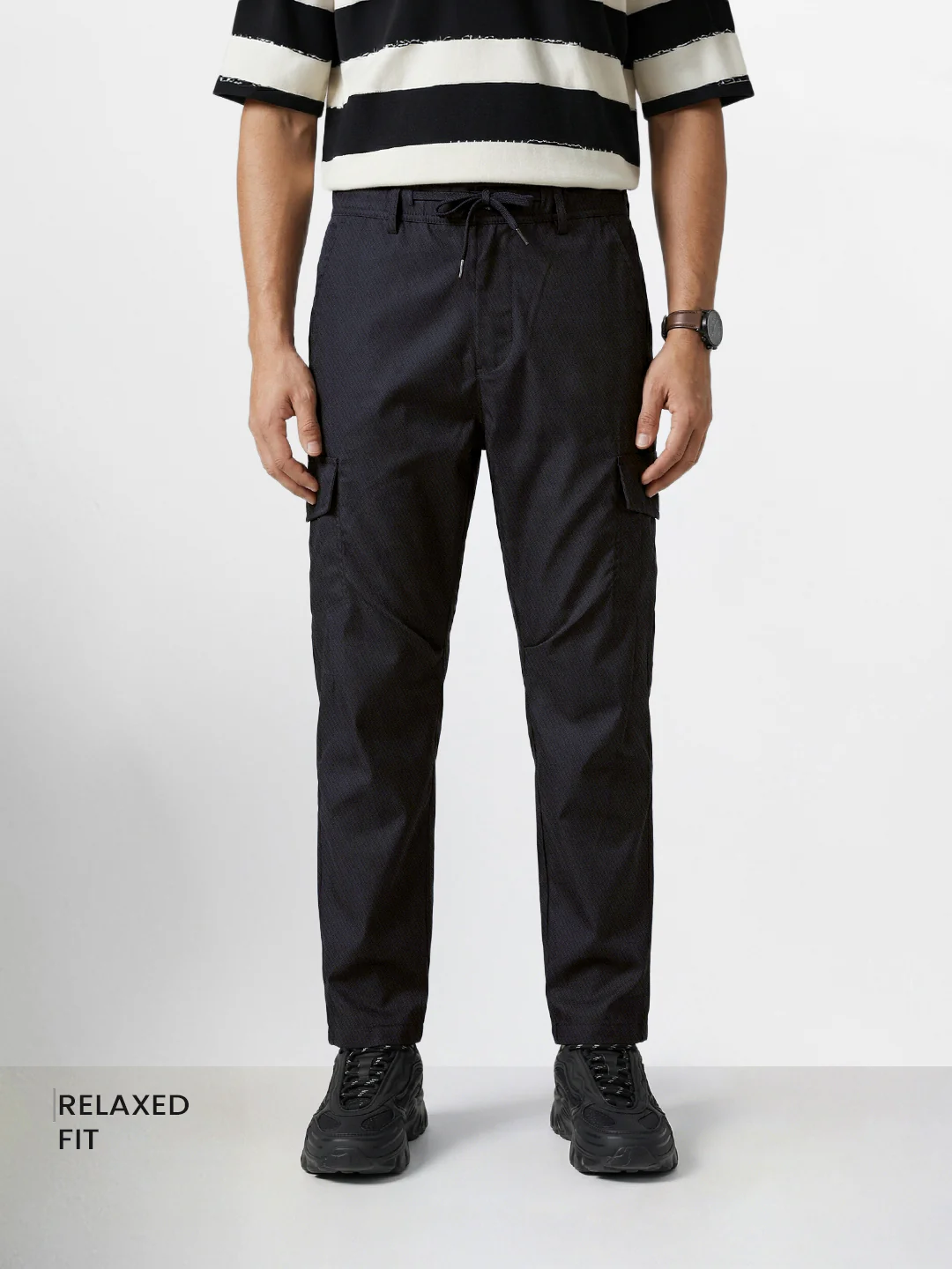 Men's Black Relaxed Fit Solid Utility Joggers - Image 2