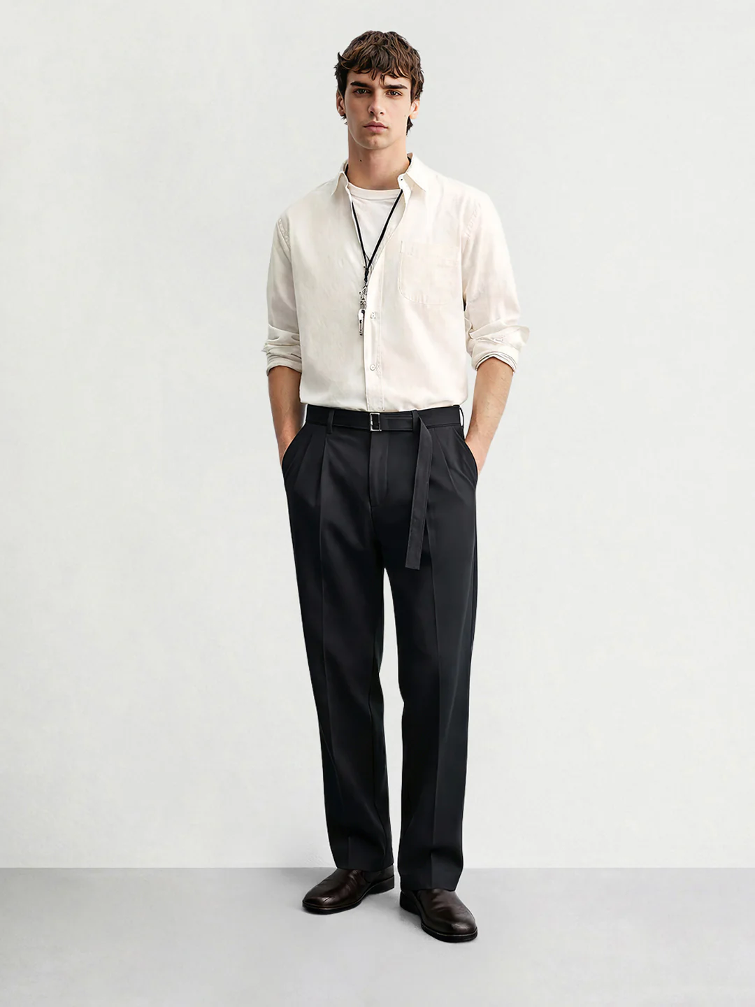 Men's Black Relaxed Fit Solid Utility Trousers - Image 4