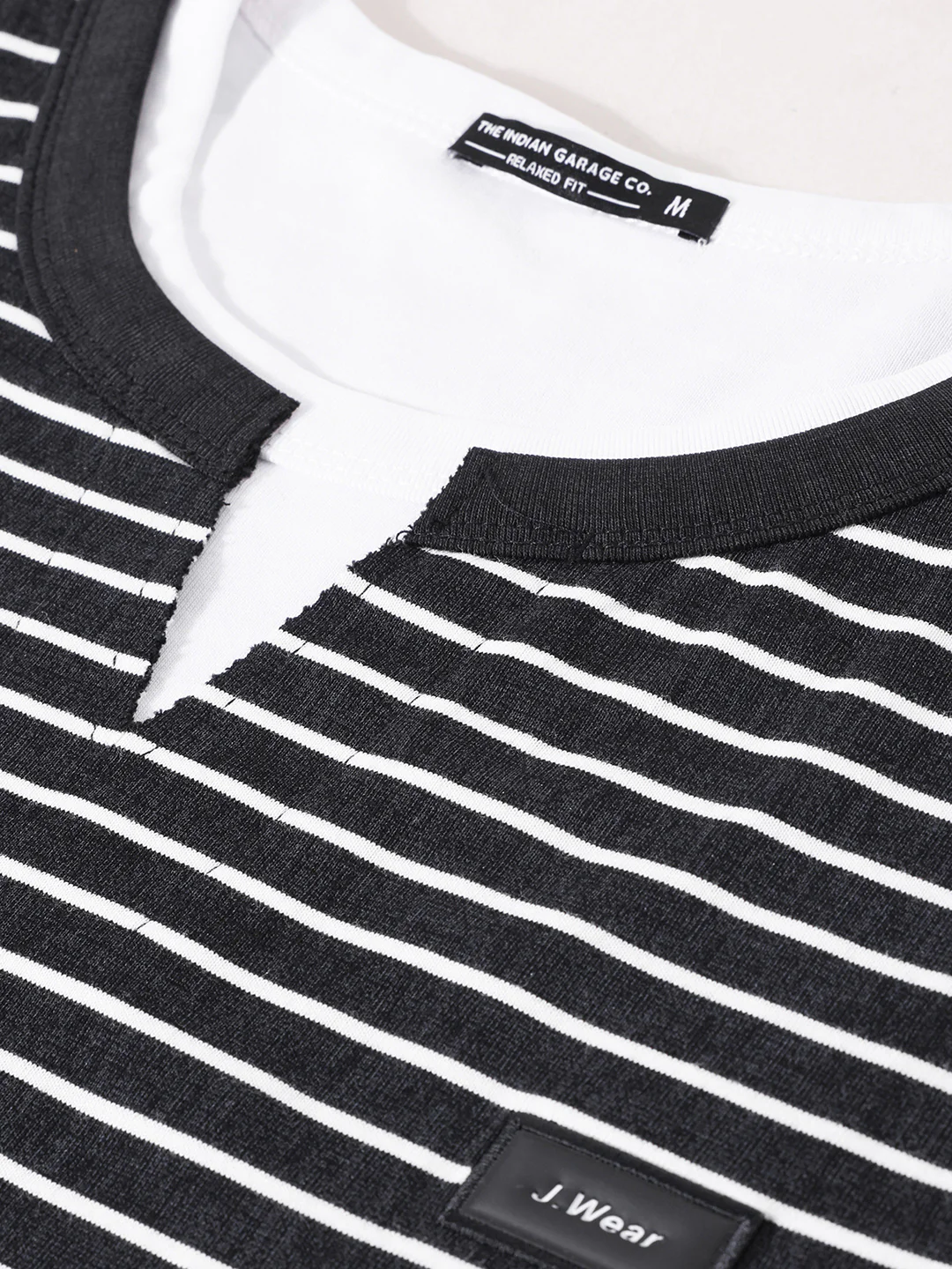 Men's Black Relaxed Fit Striped 240 GSM Street Wear T-Shirt - Image 9
