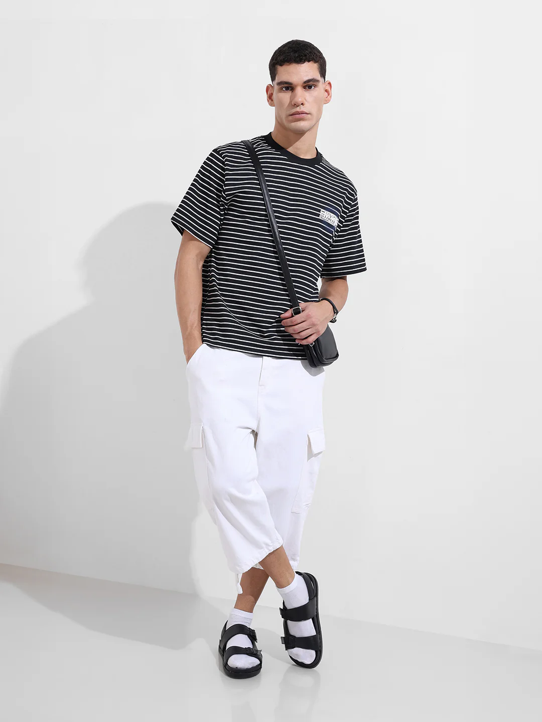Men's Black Relaxed Fit Striped 240 GSM Street Wear T-Shirt - Image 4