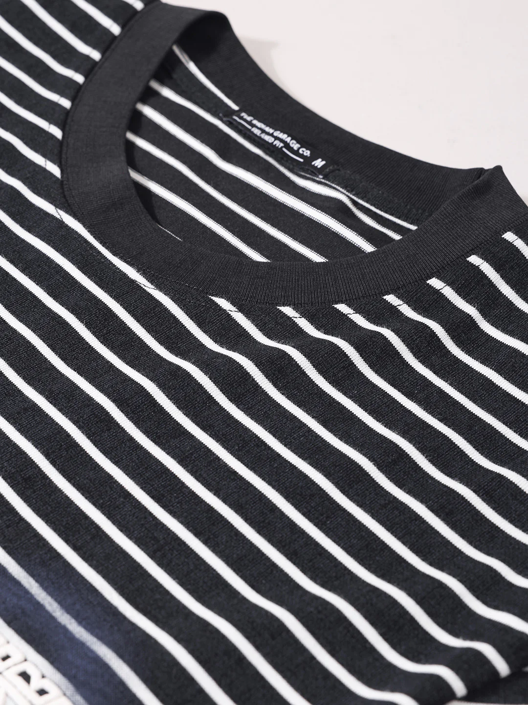 Men's Black Relaxed Fit Striped 240 GSM Street Wear T-Shirt - Image 8
