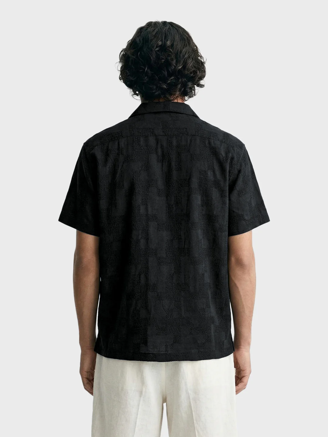 Men's Black Relaxed Fit Solid Casual Shirt - Image 4
