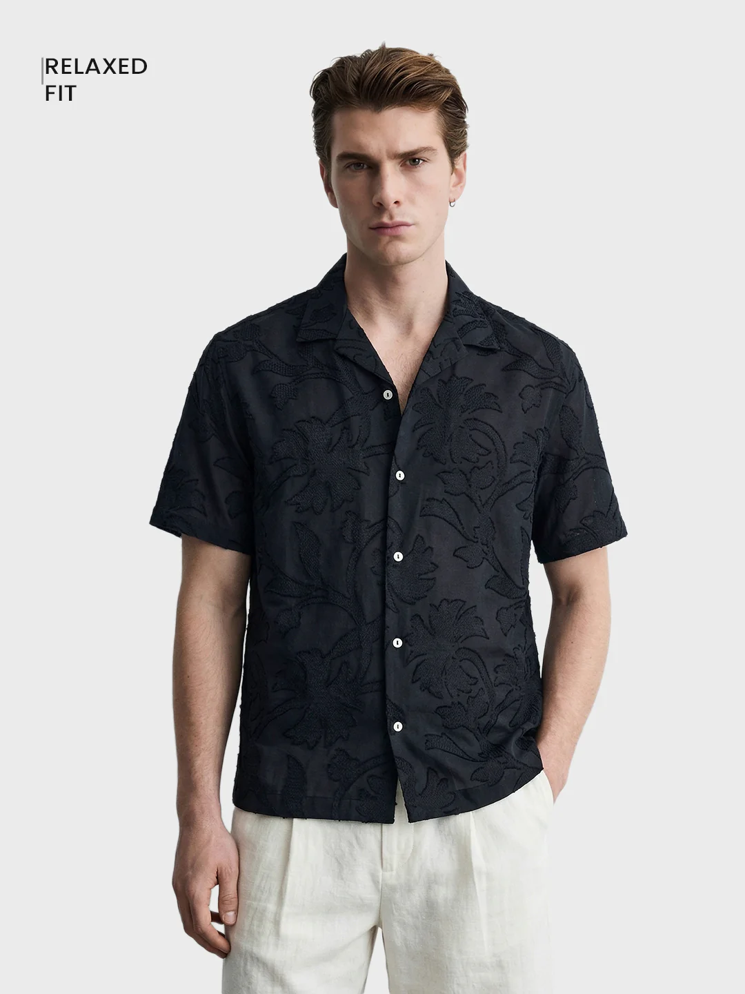Men's Black Relaxed Fit Solid Casual Shirt - Image 2