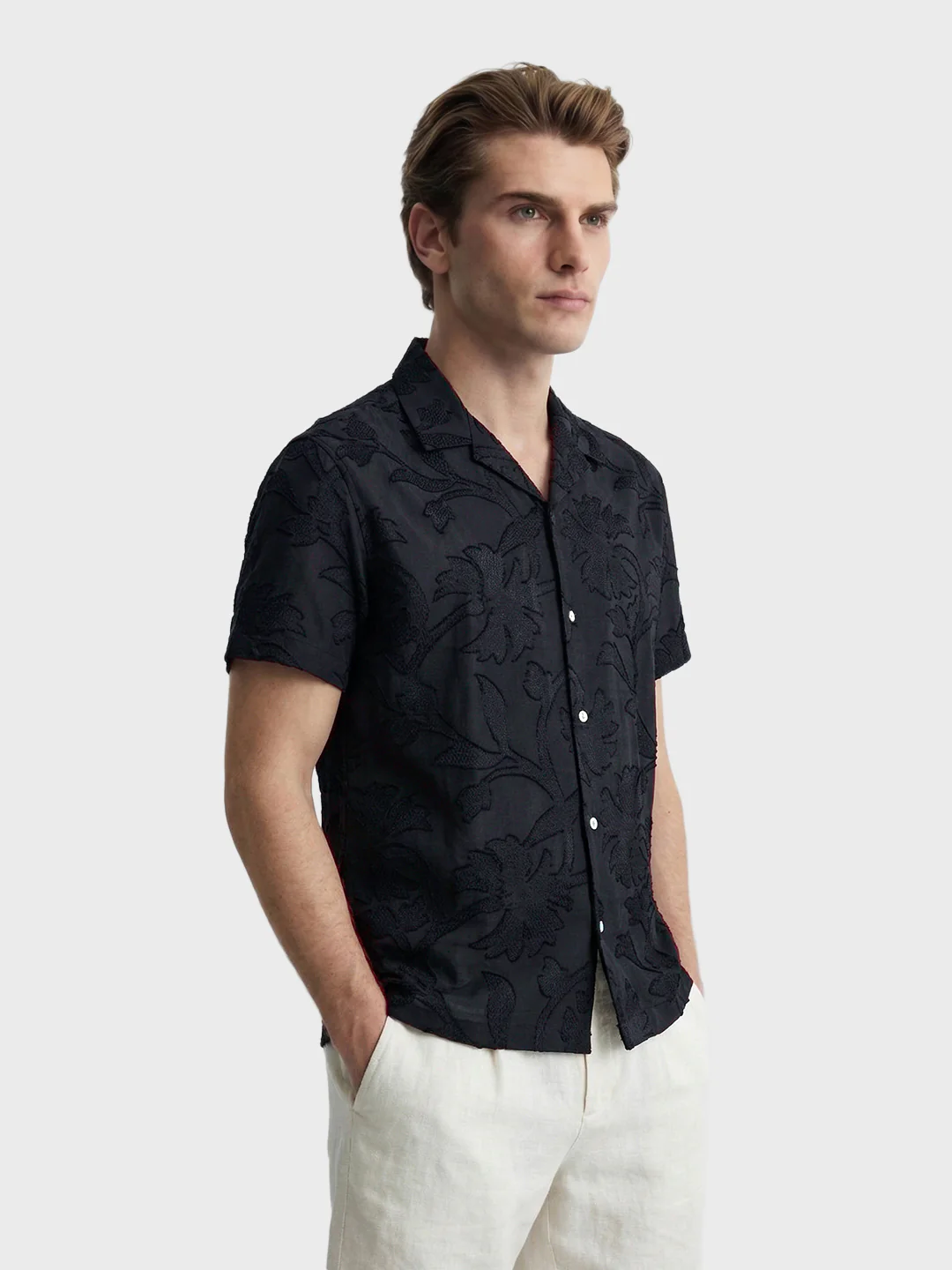 Men's Black Relaxed Fit Solid Casual Shirt - Image 3