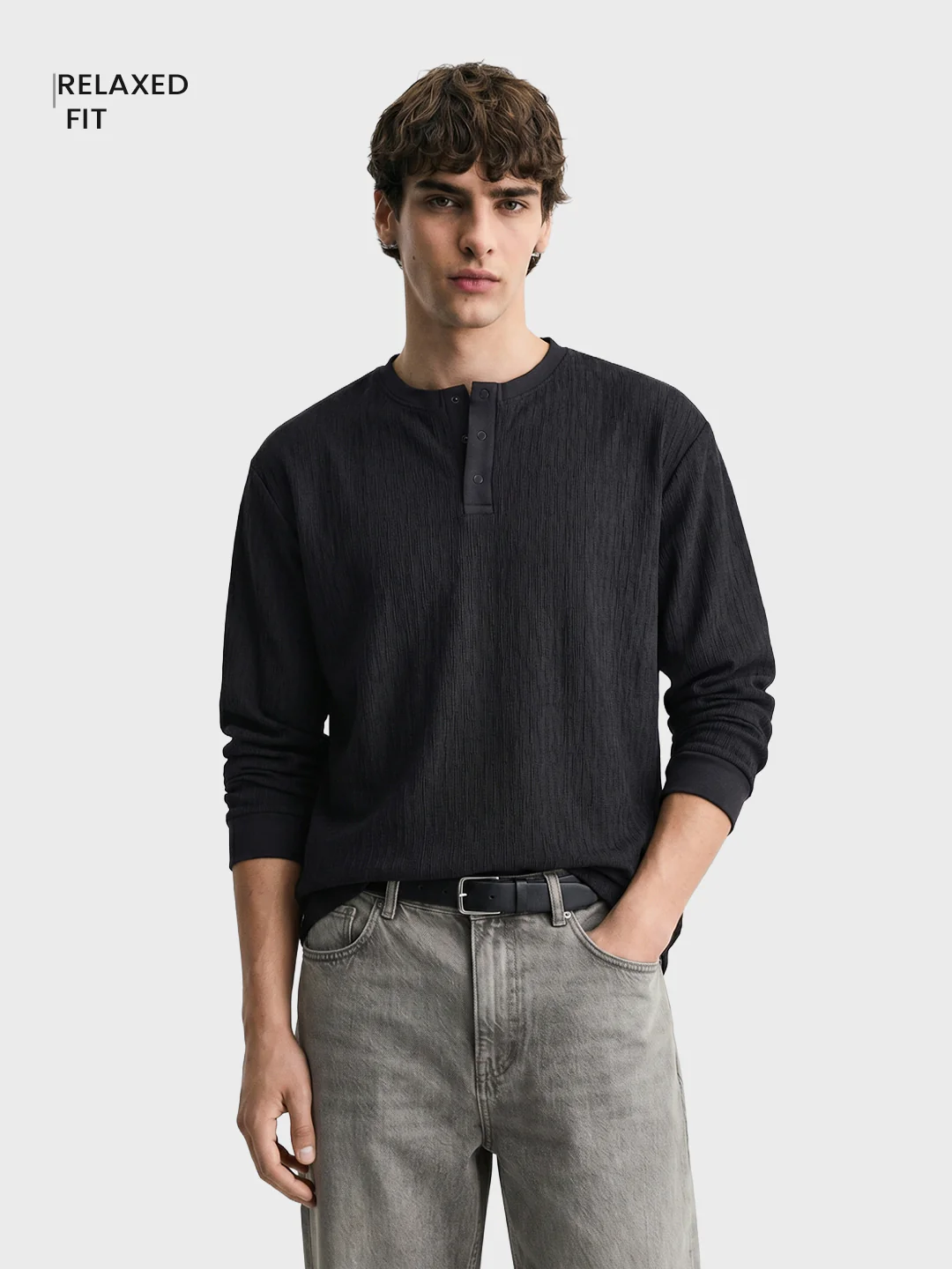 Men's Black Relaxed Fit Solid Casual T-Shirts - Image 2