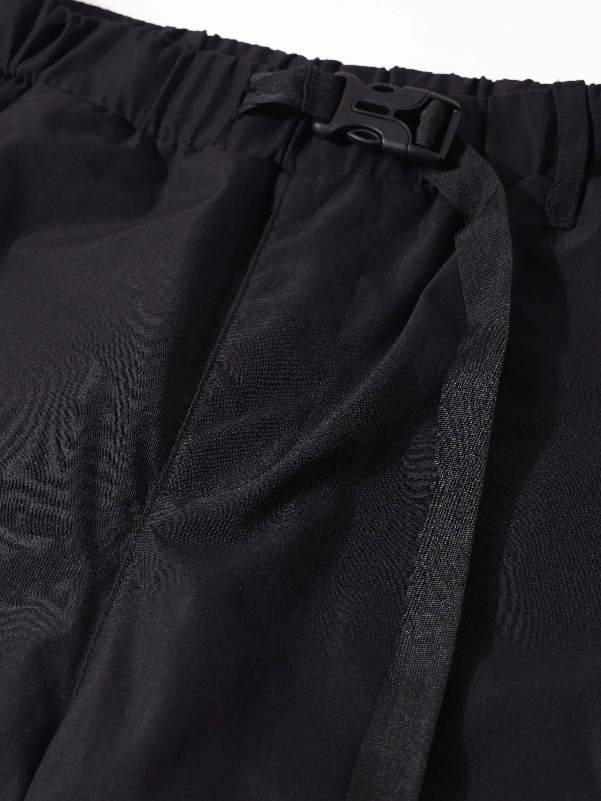 Men's Black Relaxed Fit Textured Utility Cargo - Image 7