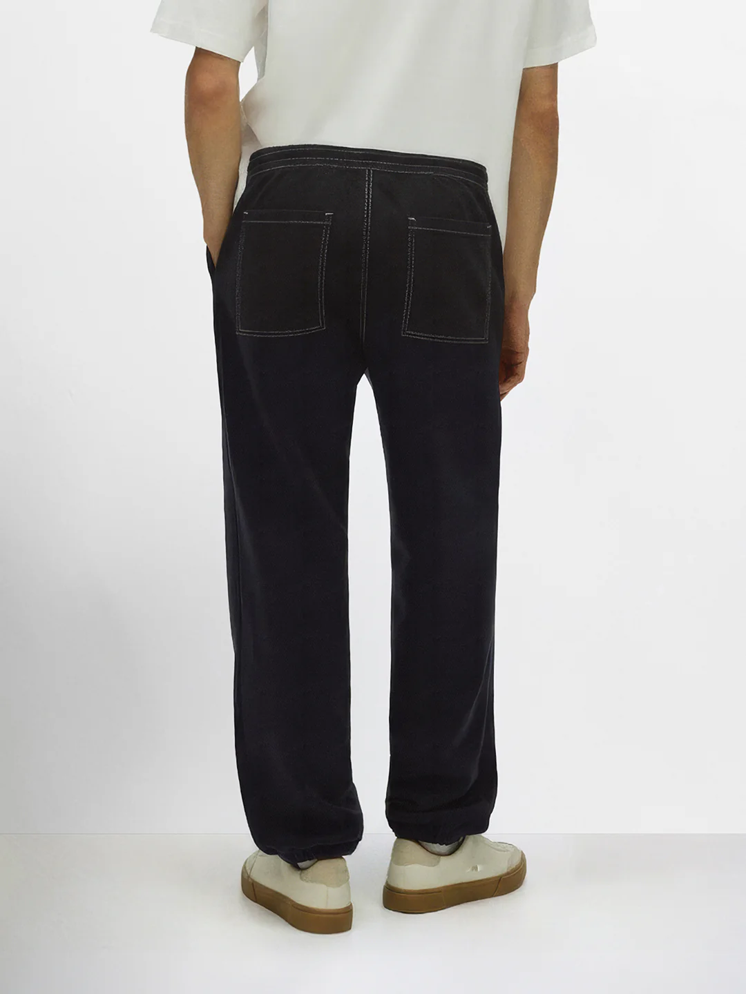 Men's Black Relaxed Fit The Eternity Series Solid Jeans - Image 2