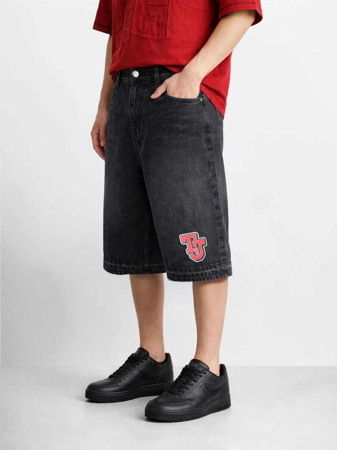 Men's Black Relaxed Fit  Tom And Jerry Character Shorts - Image 2