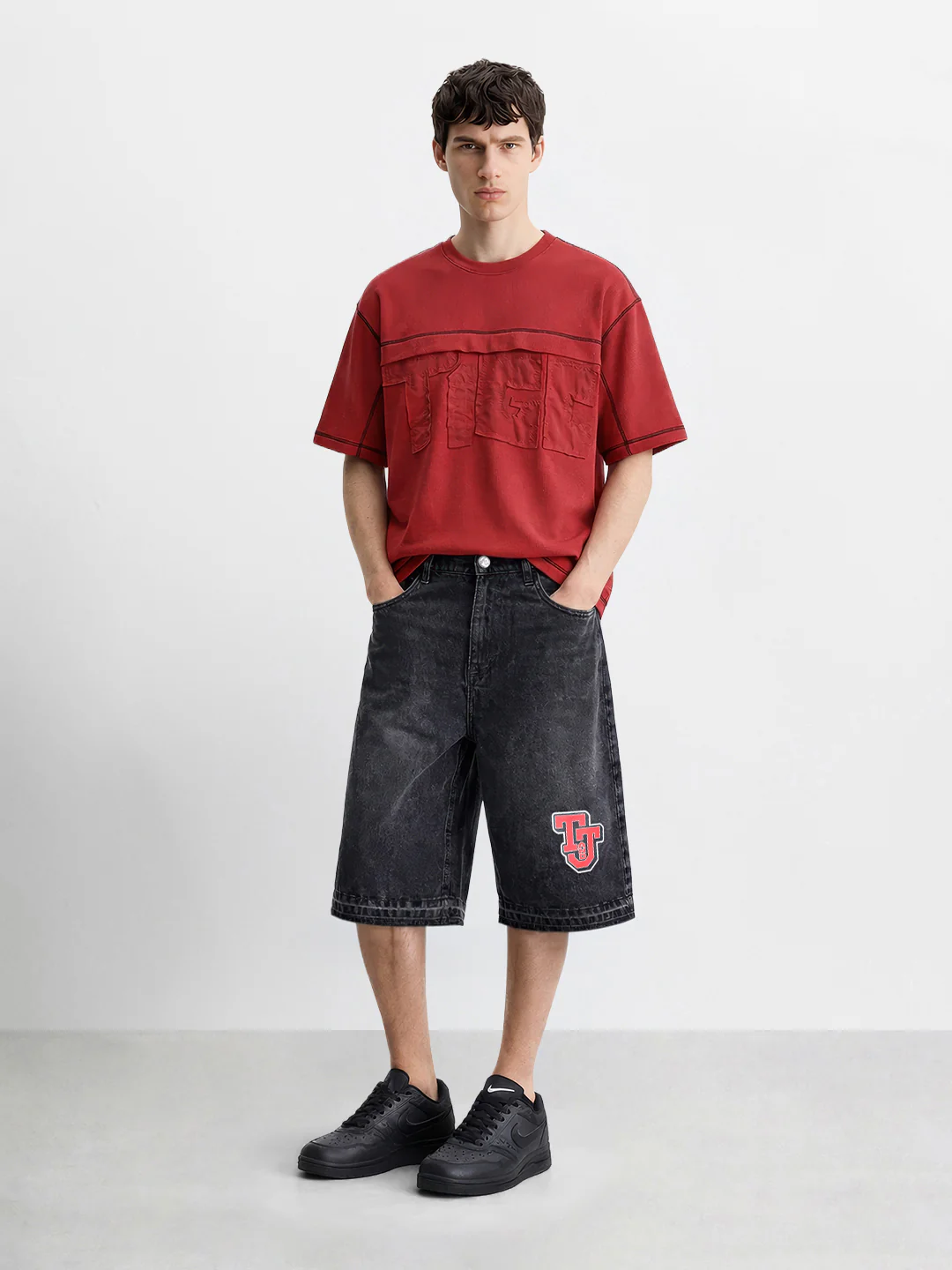 Men's Black Relaxed Fit  Tom And Jerry Character Shorts - Image 4