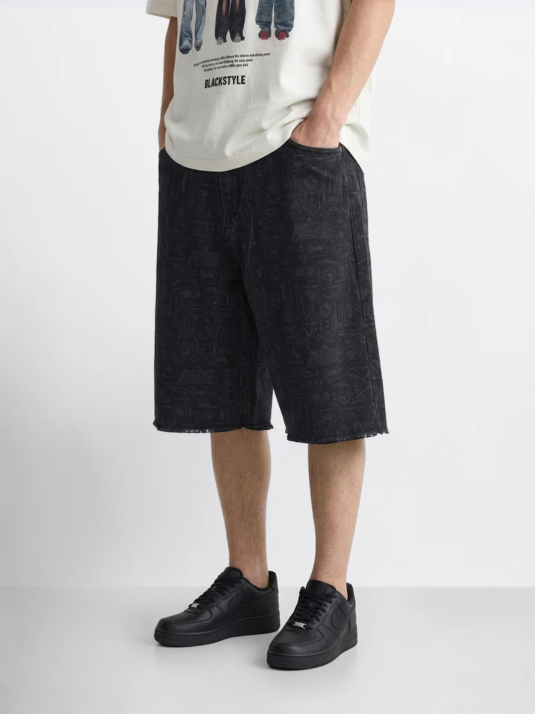Men's Black Relaxed Fit  Tom And Jerry Character Shorts - Image 2