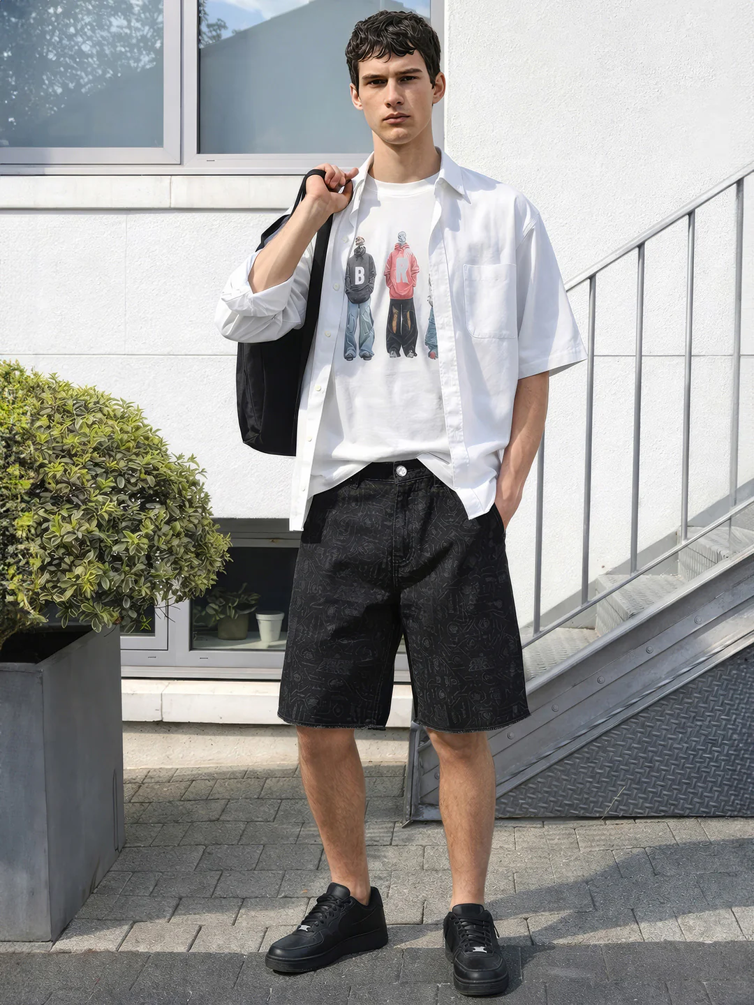 Men's Black Relaxed Fit  Tom And Jerry Character Shorts - Image 3