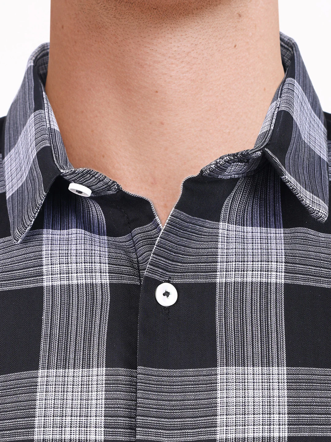 Men's Black Slim Fit Checked Casual Shirt - Image 3