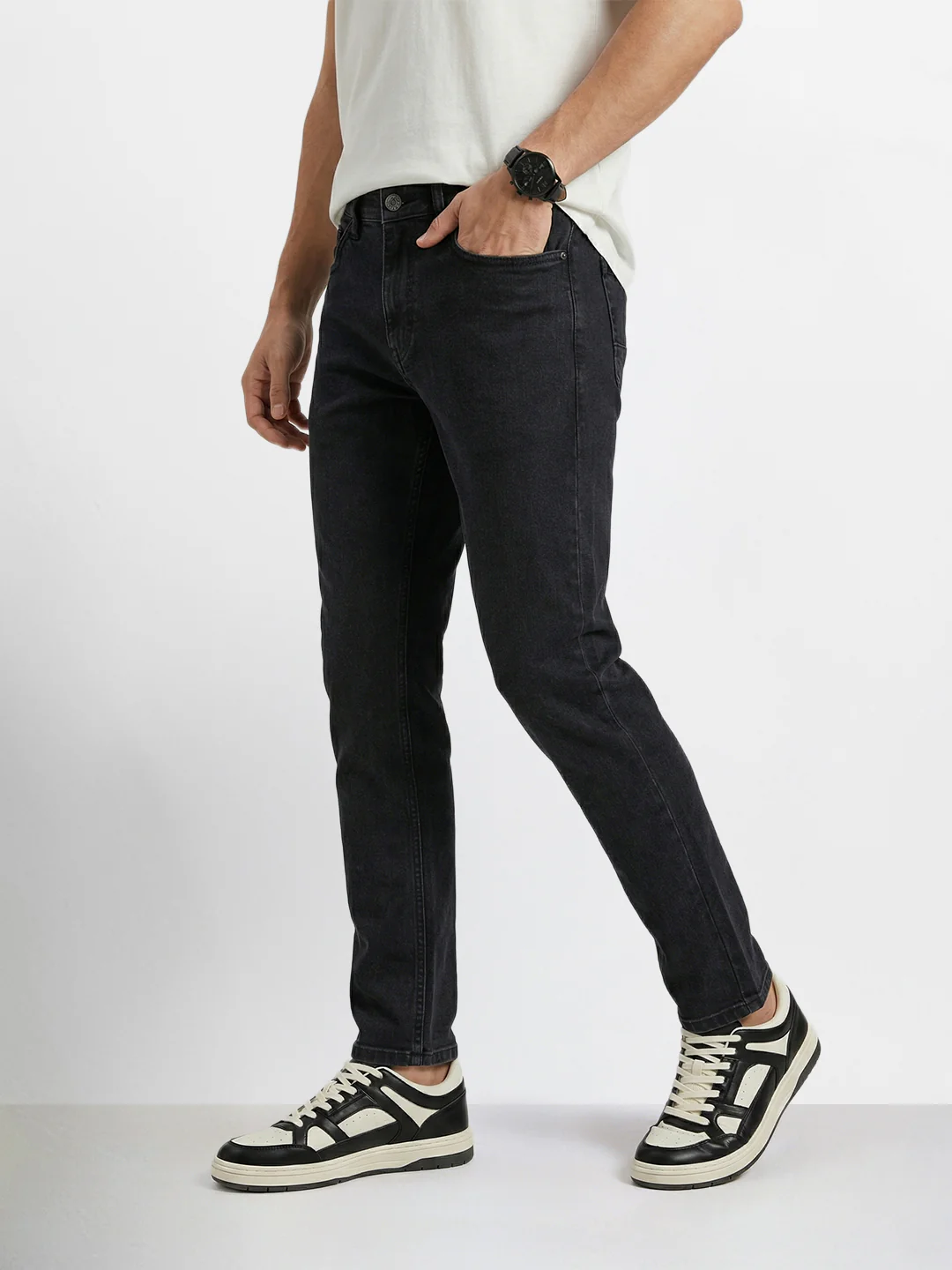 Men's Black Slim Fit Solid Casual Jeans - Image 3