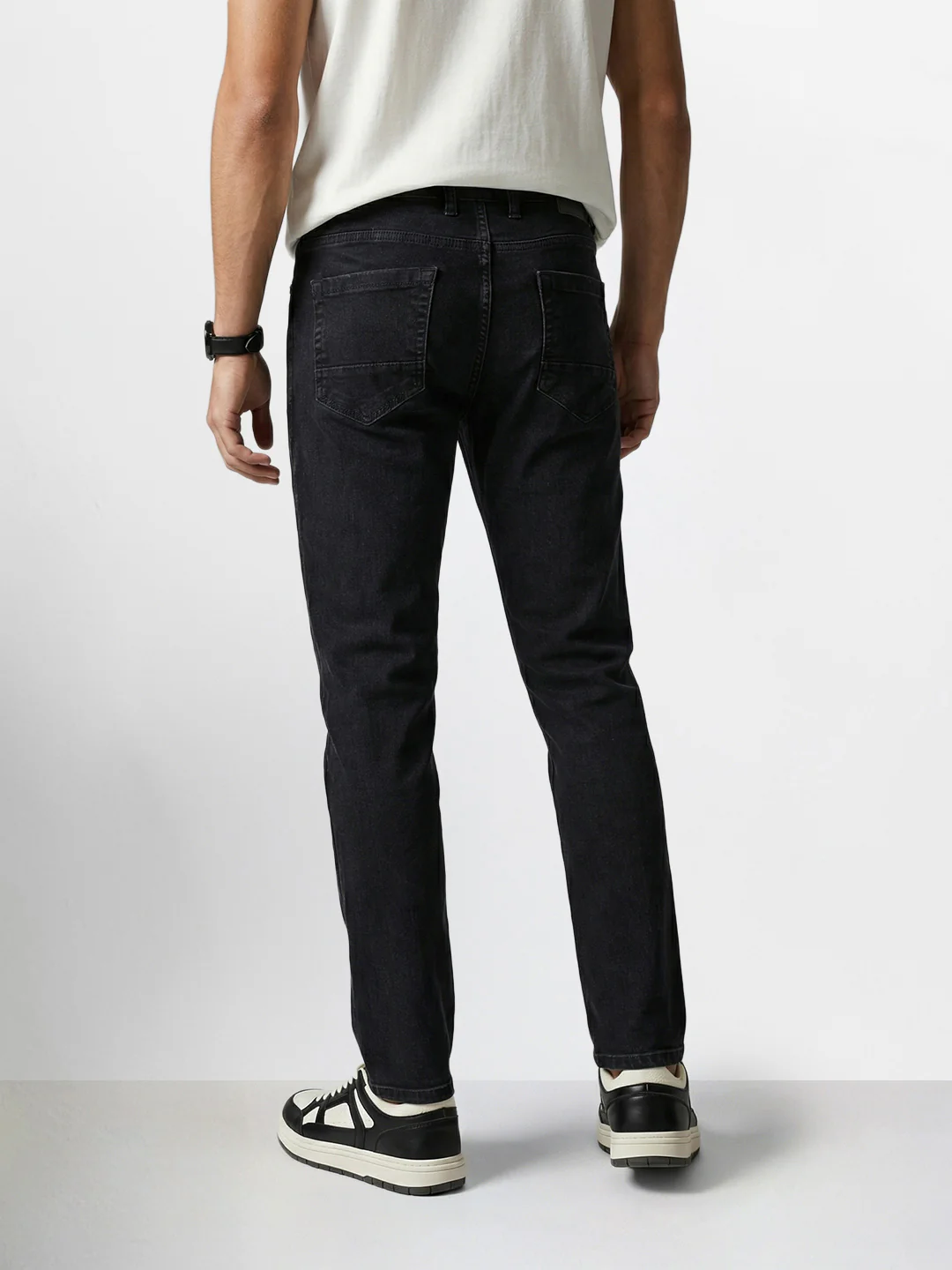 Men's Black Slim Fit Solid Casual Jeans - Image 4
