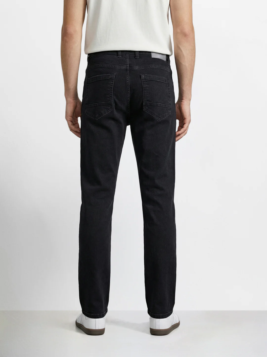 Men's Black Slim Fit Solid Casual Jeans - Image 3