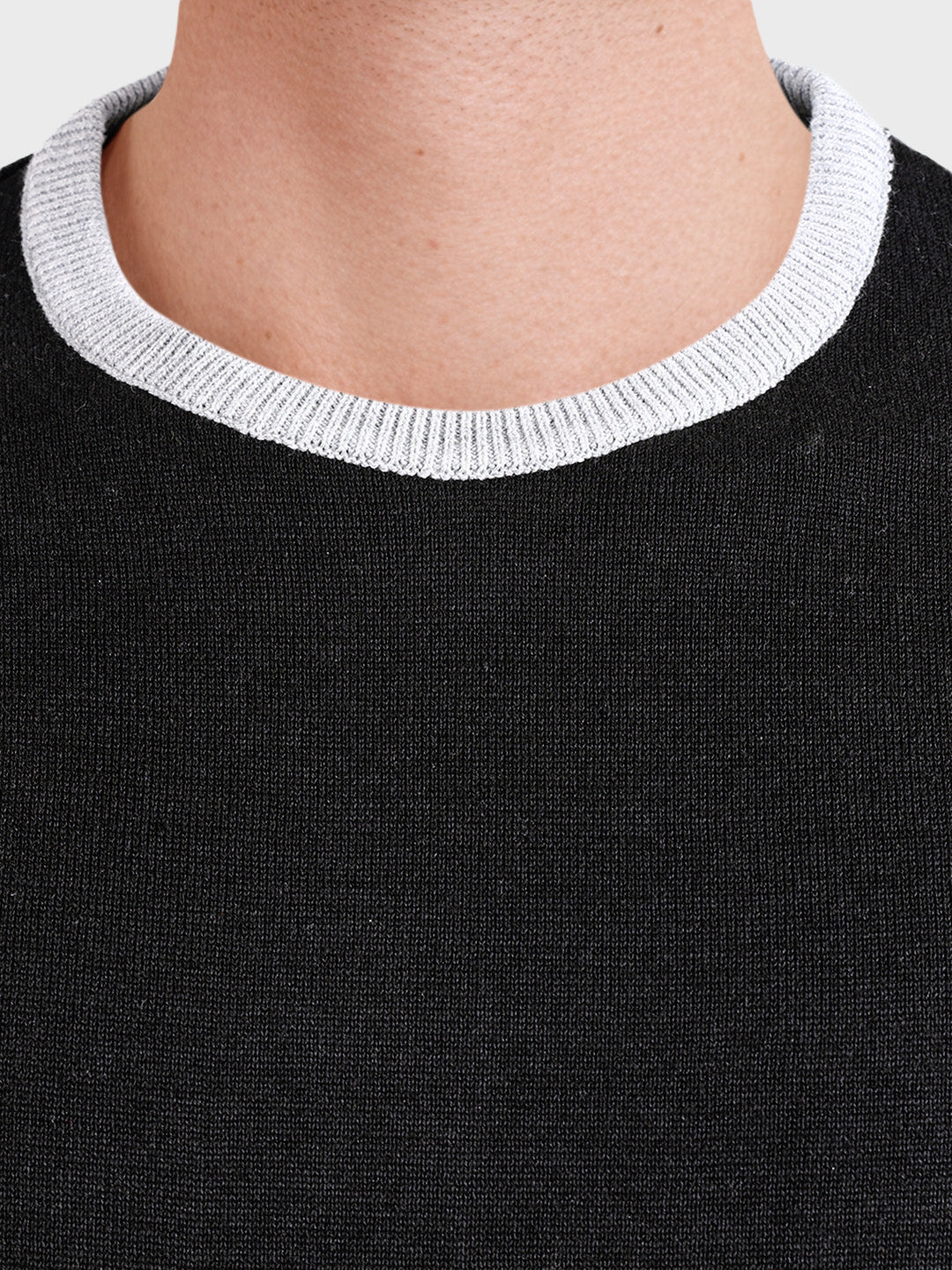 Men's Black Slim Fit Solid Casual T-Shirt - Image 3