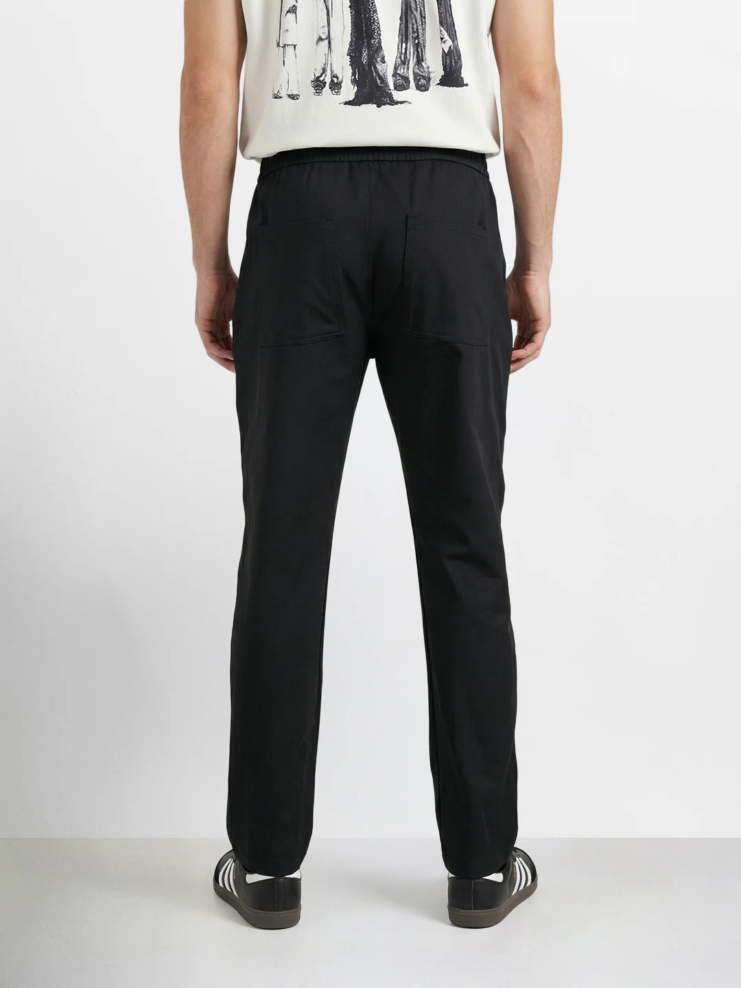 Men's Black Slim Fit Solid Utility Cargo - Image 4