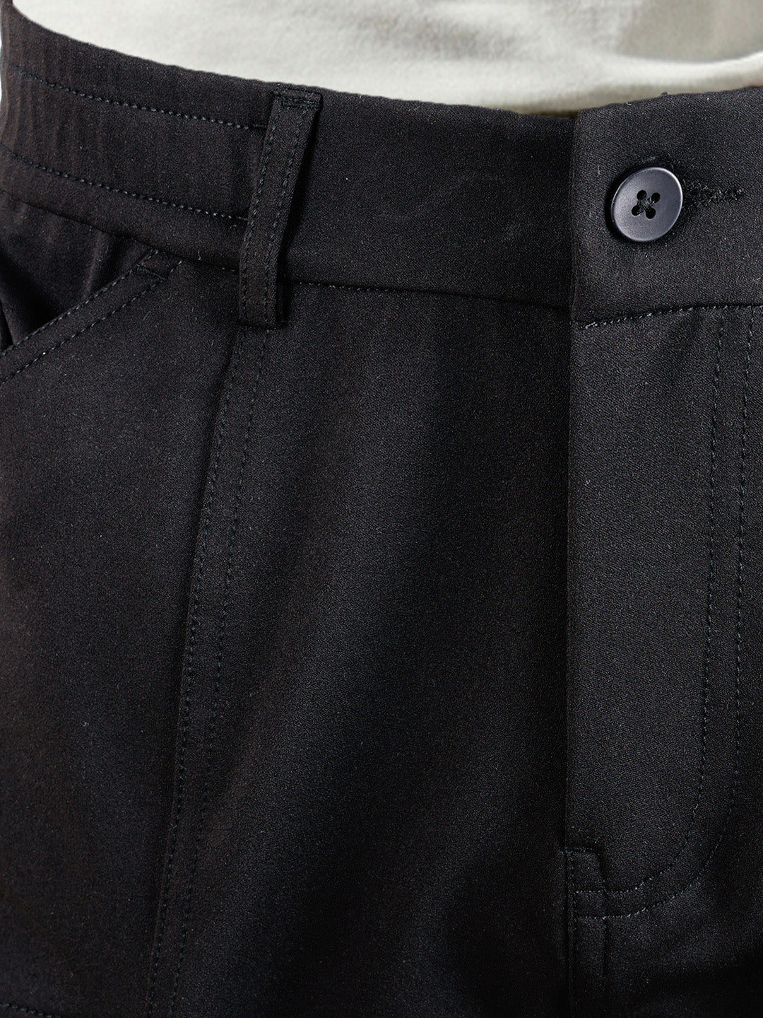 Men's Black Slim Fit Solid Utility Cargo - Image 8