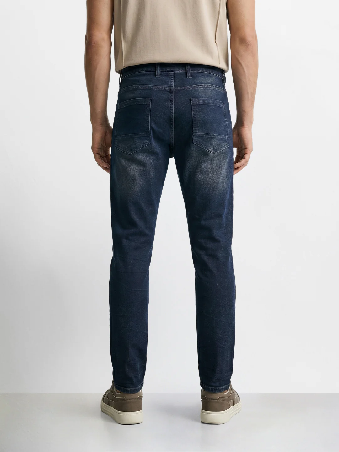 Men's Blue Carrot Fit Solid Casual Jeans - Image 4