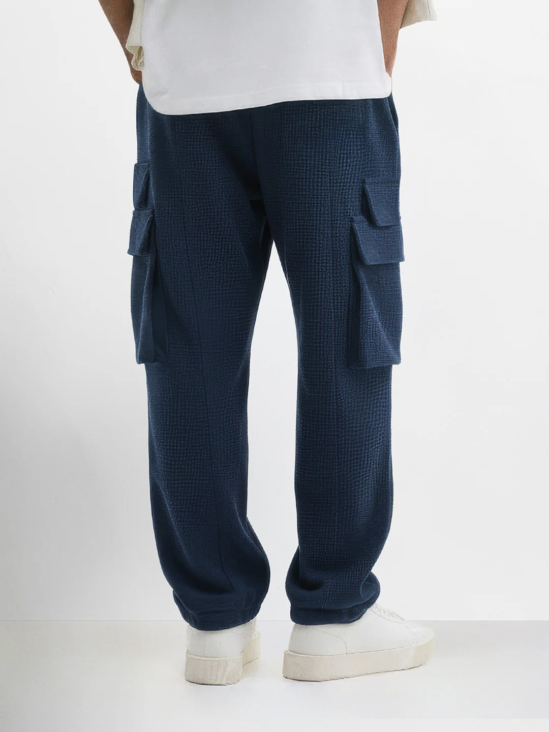 Men's Blue Loose Fit Solid Utility Joggers - Image 2
