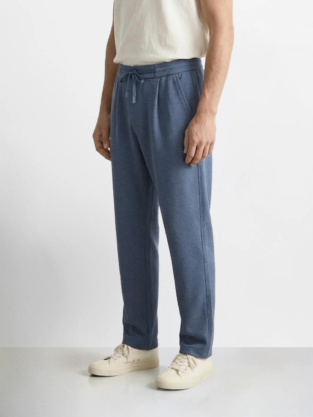 Men's Blue  Relaxed Fit Textured Casual Joggers - Image 3