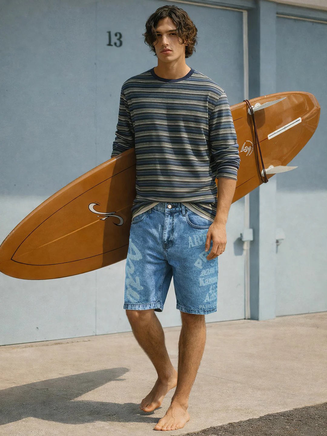Men's Blue Regular Fit Printed Retro Wear Shorts - Image 3