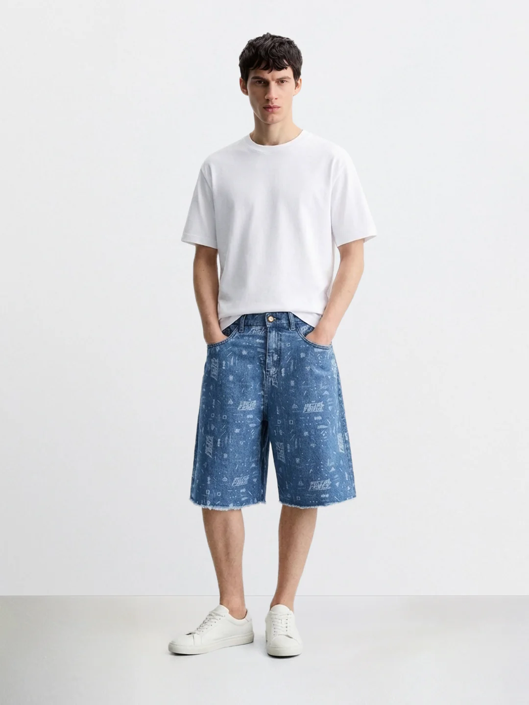 Men's Blue Regular Fit  Warner Bros Shorts - Image 3