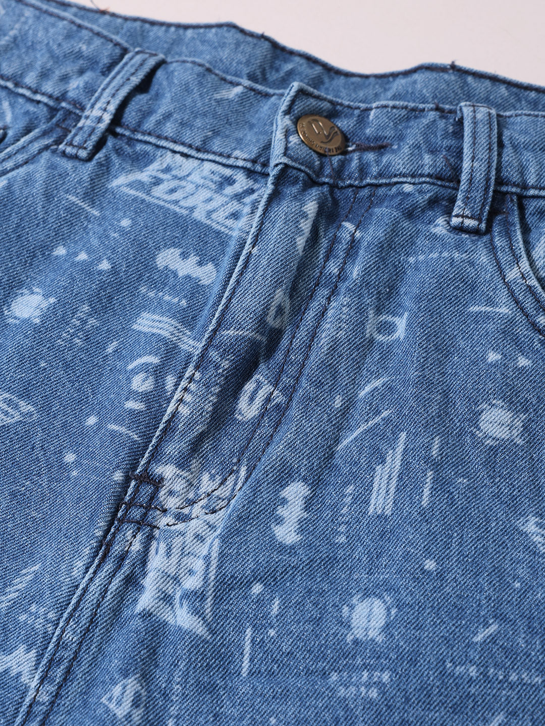 Men's Blue Regular Fit  Warner Bros Shorts - Image 6