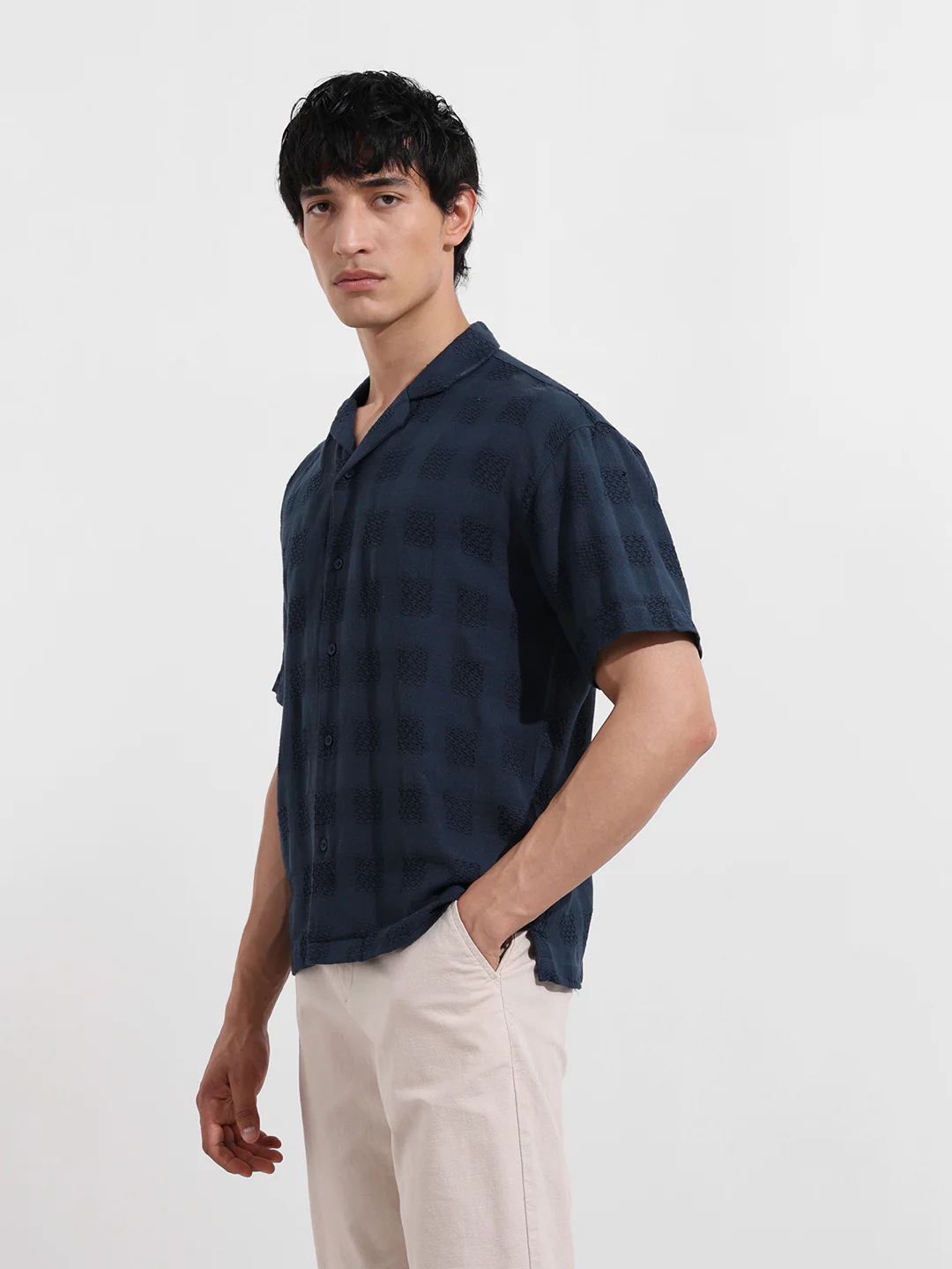 Men's Blue Relaxed Fit Resort Wear Textured Shirt - Image 4