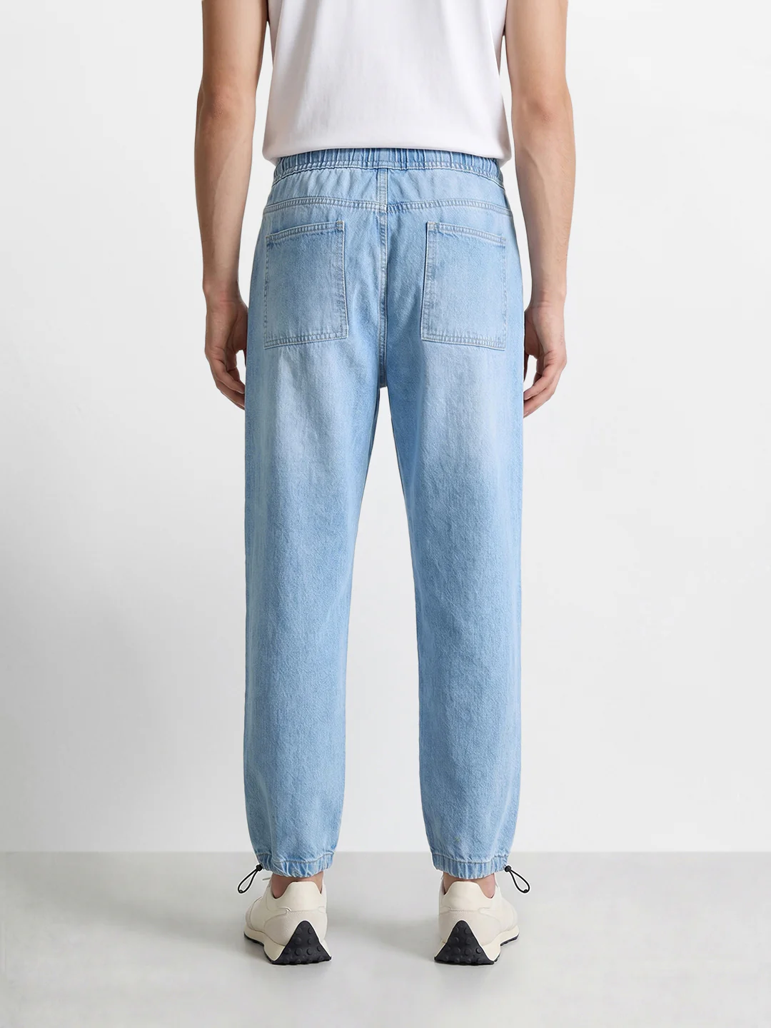 Men's Blue Relaxed Fit Solid Casual Jeans - Image 4