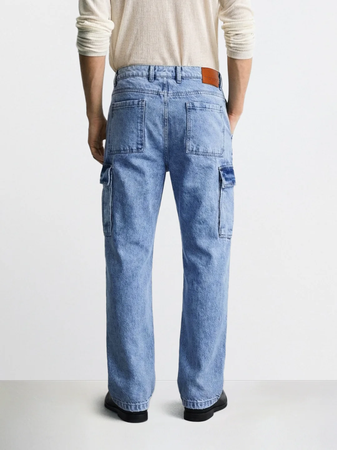 Men's Blue Relaxed Fit Solid Casual Jeans - Image 2