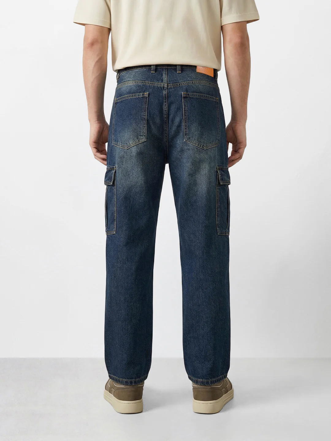 Men's Blue Relaxed Fit Solid Casual Jeans - Image 4