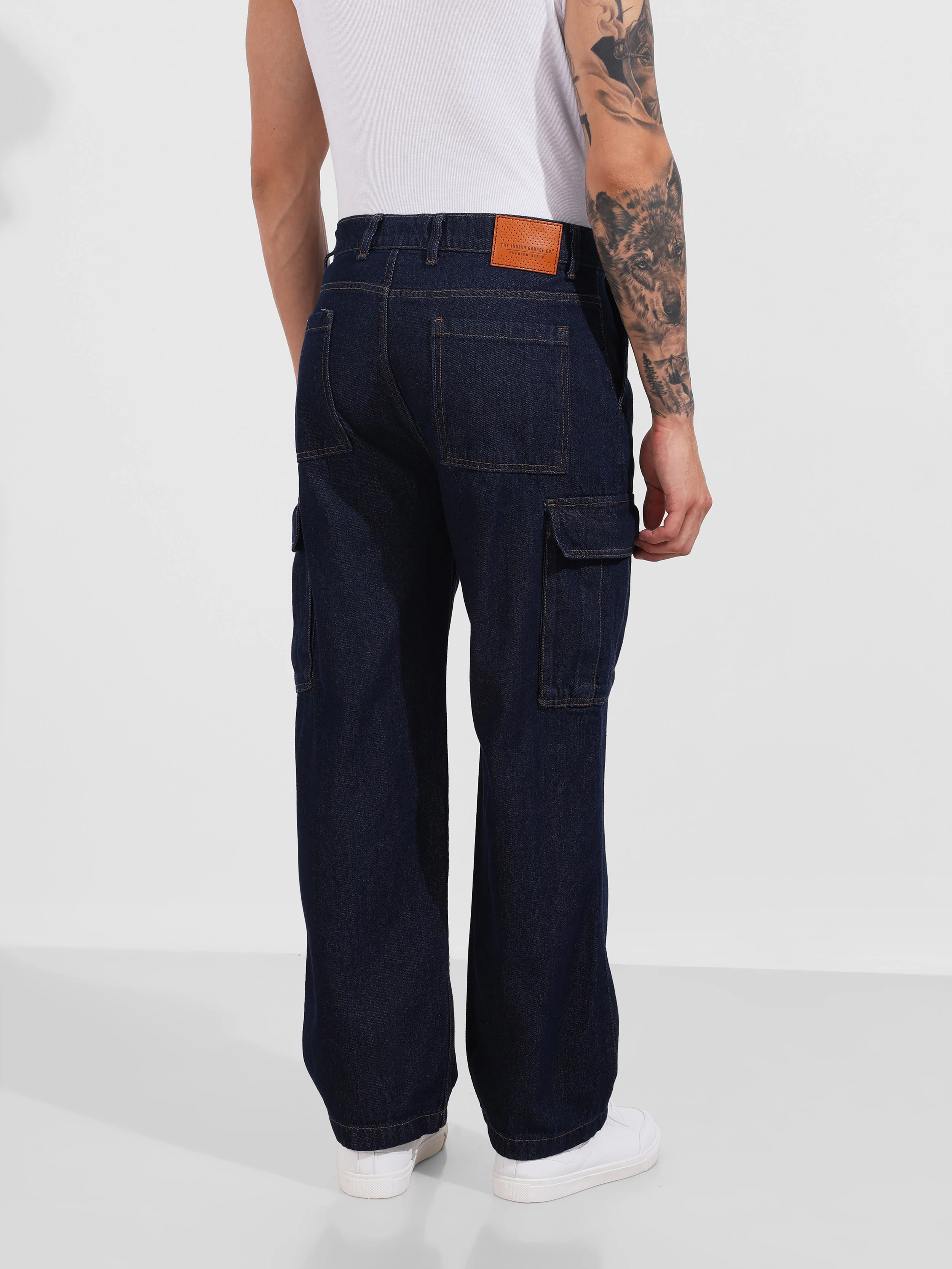 Men's Blue Relaxed Fit Solid Casual Jeans - Image 6