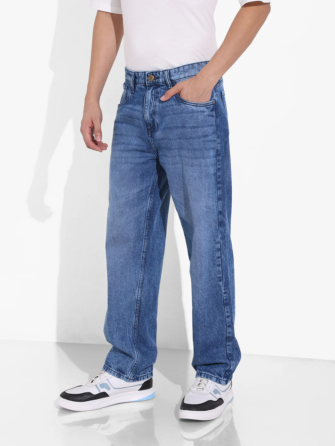 Men's Blue Relaxed Fit Solid Casual Jeans - Image 3