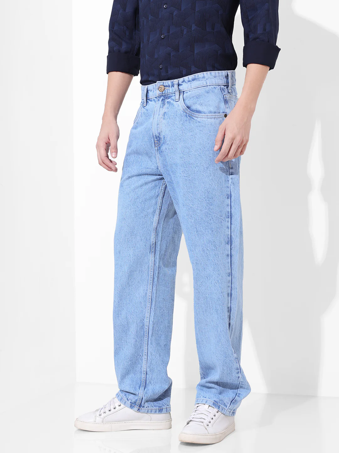 Men's Blue Relaxed Fit Solid Casual Jeans - Image 3