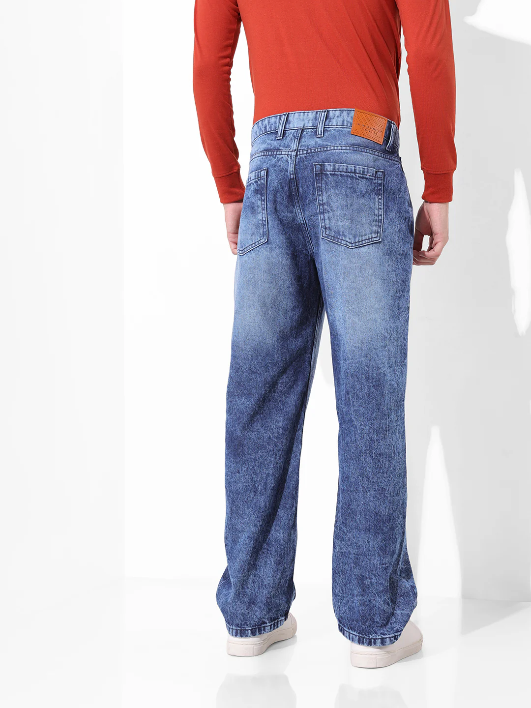 Men's Blue Relaxed Fit Solid Casual Jeans - Image 5