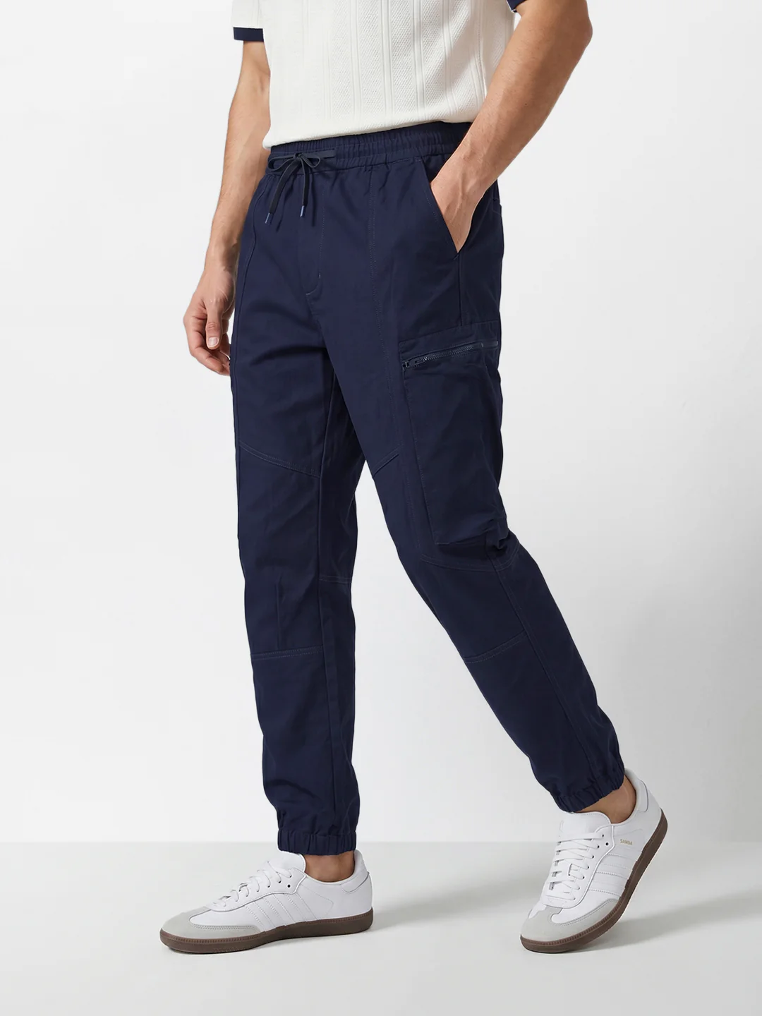 Men's Blue Relaxed Fit Solid Utility Cargo - Image 4