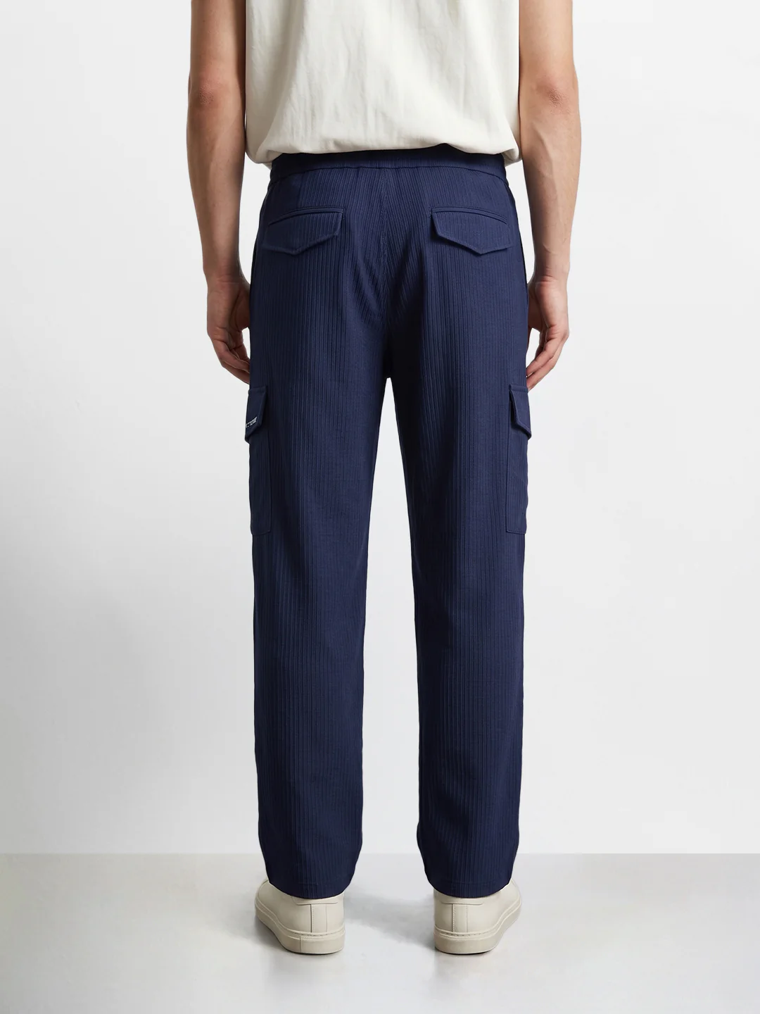 Men's Blue Relaxed Fit Solid Utility Cargo - Image 4
