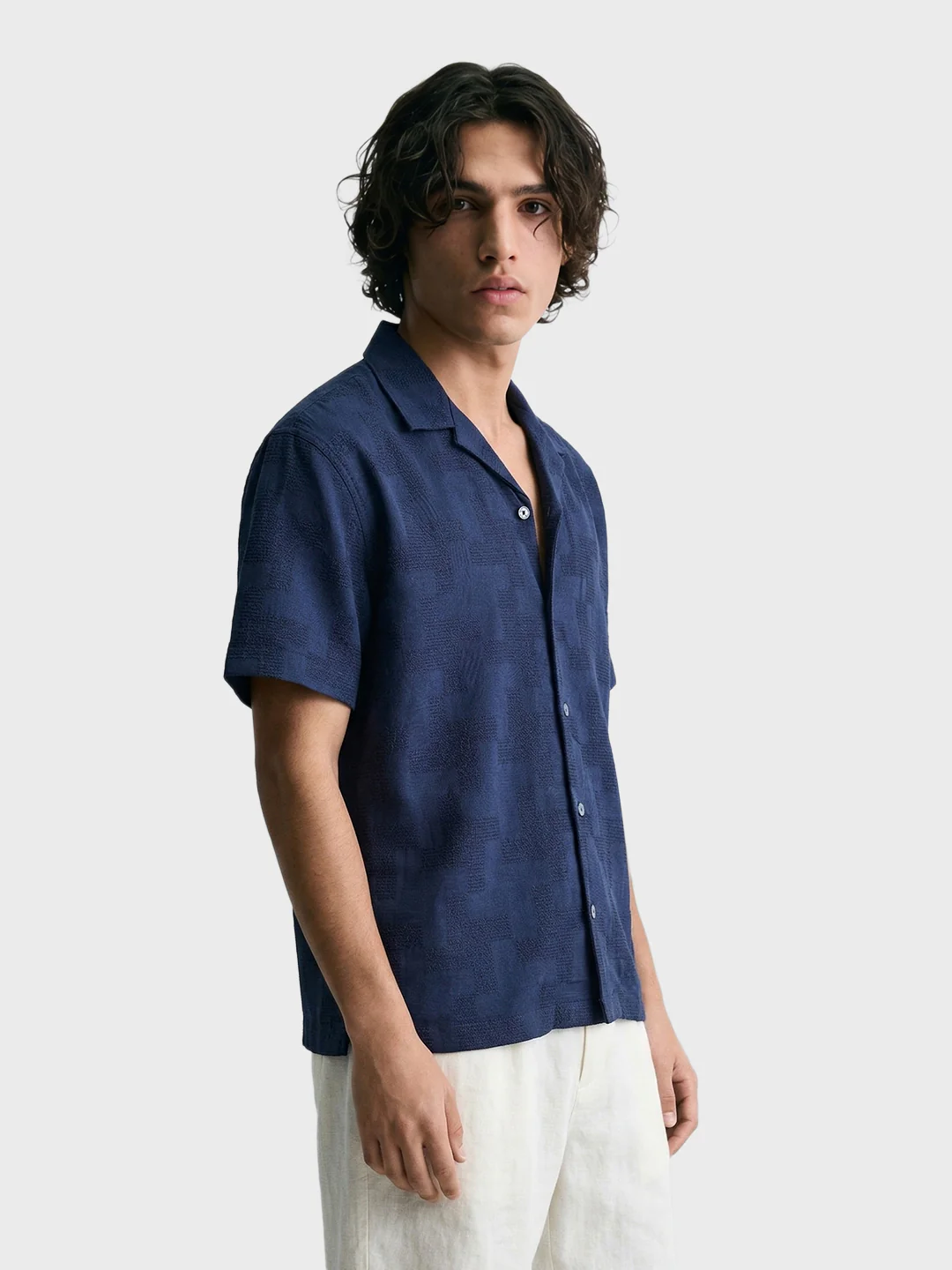 Men's Blue Relaxed Fit Solid Casual Shirt - Image 3