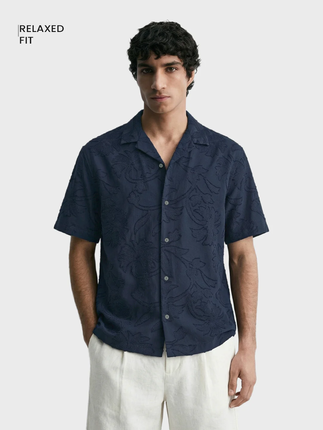 Men's Blue Relaxed Fit Solid Casual Shirt - Image 2