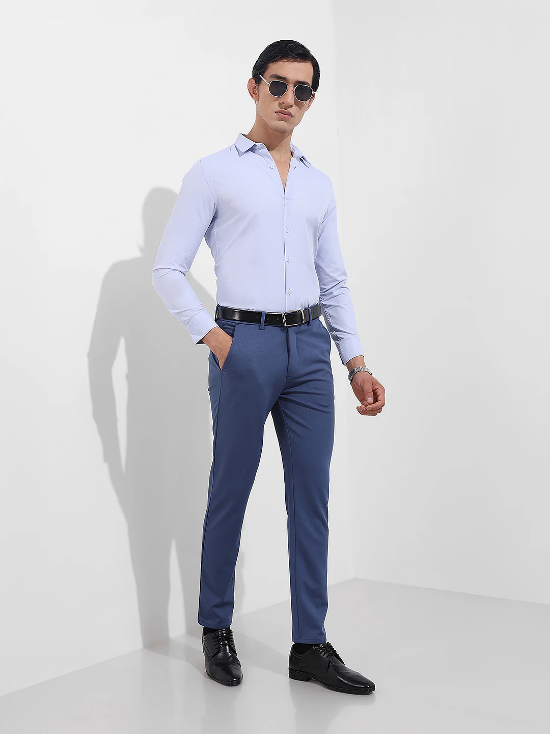 Men's Blue Slim Fit Geometric Print Formal Shirt - Image 2